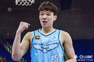 杨瀚森安利CBA:有时差但是你们可以看看 很精彩&推荐看青岛😀
