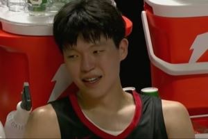 杨瀚森首秀:乱流中最聪明的岩石