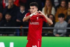 德天空:迪亚斯周二抵达慕尼黑接受拜仁体检,转会费总价7500万欧