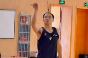 被青岛男篮顶薪追逐!浙江男篮晒球队训练视频 王奕博仍在队