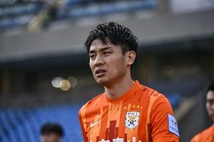 吴兴涵完成个人职业赛事300场里程碑,共打入30球