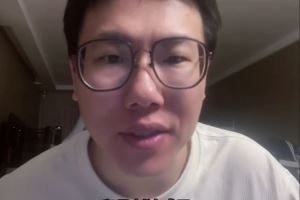 媒体人:马刺给福克斯最高待遇 但后者下赛季的去留有点小未知数