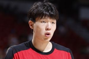 拓记:中锋位置拥挤&主帅愿让杨瀚森尽快上场 交易罗威比较合理