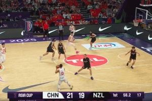 起飞!雷蒙超高弧度三分飙中 助中国男篮轰出一波9-0