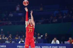中国男篮1分惜败澳大利亚!张镇麟:会越来越好的