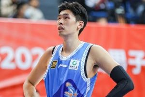 邹阳:有很多质疑的声音 感谢球迷球队的支持 续约2年 爱拼才会赢