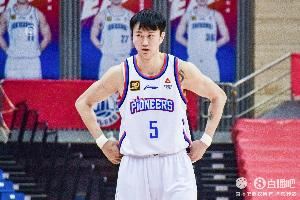 天津男篮新增注册7人:王一方续签3年B类合同 赖俊豪C类还剩1年