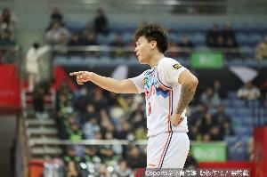 新疆拿钱放走赵睿?媒体人回复网友:球员铁了心想走就成全吧