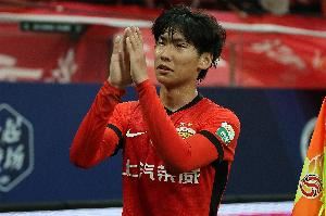 媒体人:李新翔最合适定位是踢替补中锋或影锋,边路不是他的特点