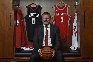 换艘更大的!火箭老板出售超豪华游艇 标价1.92亿美元