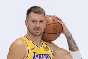 30岁前5次入选最佳阵容一阵!东契奇成联盟唯一 并且他才26岁
