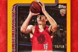 识货的该入手了!球星卡官方Topps晒出中国球员杨瀚森亲签卡