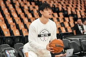 马健:曾凡博连中国赛都没机会后续就更没机会了 第1场他没准备好