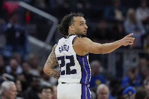 上赛季场均3.8分2.1板!Scotto:国王已执行德文-卡特第三年选项