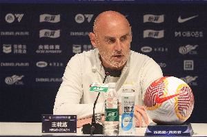  邮报：流浪者没和杰拉德接触，上海海港主帅穆斯卡特是主要候选