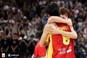  经纪公司：杨力维杨舒予父亲因病昨日凌晨去世 享年59岁
