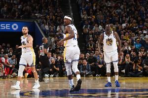 库里:巴特勒赢不了和追梦的打赌 但我喜欢这种比赛中的比赛