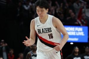  阿夫迪亚：我很期待看到杨瀚森在波特兰开车兜风 别向我请教开车