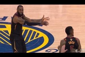  JR： 我知道老詹还在生我气 虽然我没叫暂停但这不影响你是GOAT