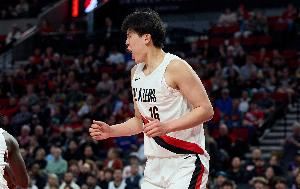  媒体人：斯普利特上任对杨瀚森来说可能还是好事 他更了解小杨