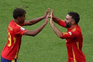 西班牙队总监谈国家德比冲突:我们很平静,国家队的氛围非常好