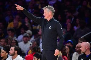  你也知道？科尔：我们攻防缺乏执行力&犯规失误连连 我们不配赢