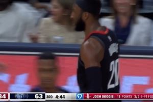  神兵天降！奥科吉连中3记三分 帮助火箭一举将分差拉开到20分以上