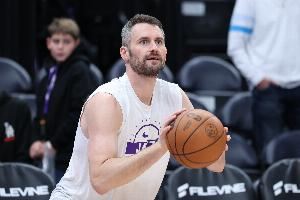  不理想！老将乐福14分钟三分3中0拿到3分3板 正负值-10