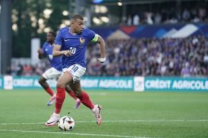  姆巴佩：C罗千球目标不可思议，但我们要去尝试因为生涯只有一次