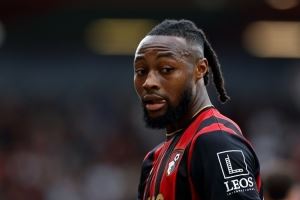  身价5500万欧！天空：利物浦 曼城 热刺可能在冬窗争夺塞梅尼奥