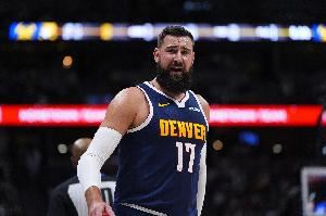  持续发力！瓦兰补篮得手 掘金轰出8-0攻击波打停森林狼