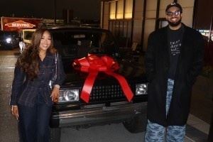  真爱了！唐斯随口一句怀念妈妈的老车 女友准备数月将其送给唐斯