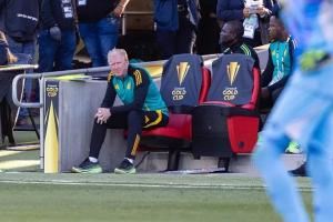  点球被吹无缘直通世界杯！牙买加主帅麦克拉伦辞去主帅一职