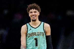  谁有意？三球曾和黄蜂达成5年最高2.6亿合同 未来3年仍剩超1.3亿